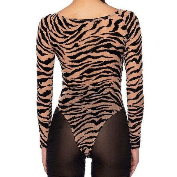 Xena in the Nude: Flocked & Sexy Long Sleeve Tiger Stripe Bodysuit - Picture 3 of 5